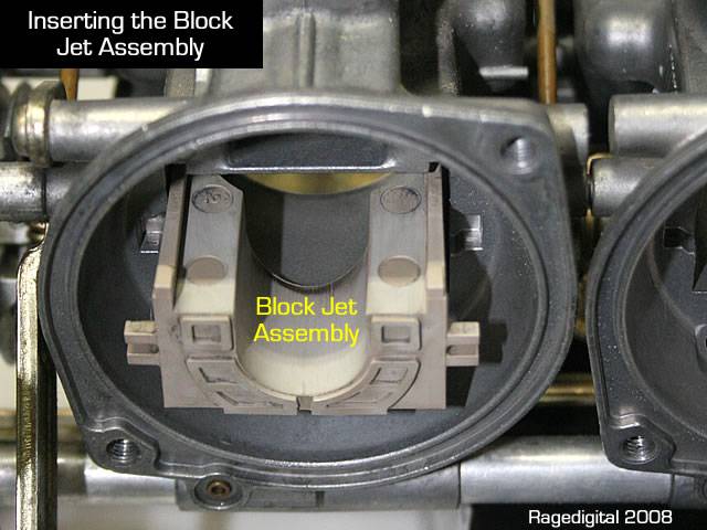 fzr600_inserting_the_block_jet_assembly.jpg fzr600_inserting_the_block_jet_assembly.jpg